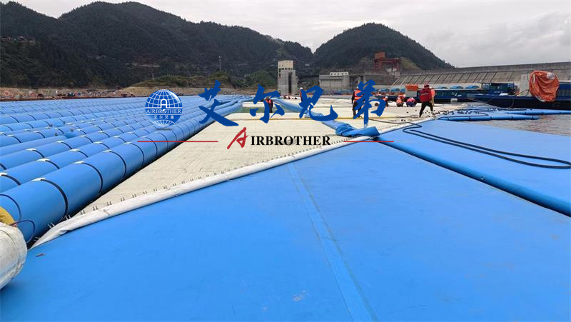 水上充氣浮筒，充氣氣墊